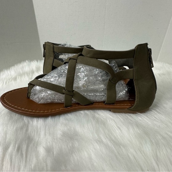 Coconuts By Matisse Perfect-S Adjustable Strap Back Zipper Beach Summer Sandals - Picture 4 of 12